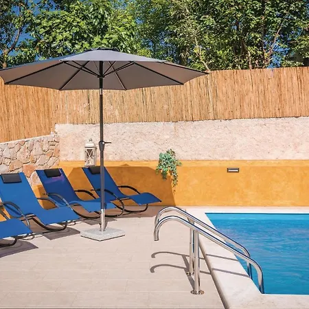 3 Bedroom Gorgeous In Holiday home *