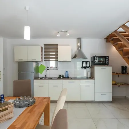 3 Bedroom Gorgeous In Holiday home