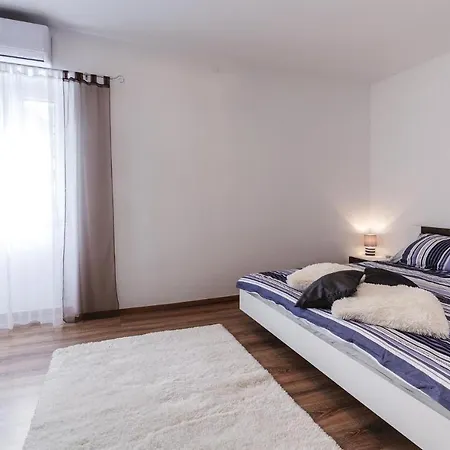 Holiday home 3 Bedroom Gorgeous In Barban