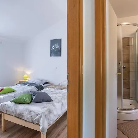 3 Bedroom Gorgeous In * Barban